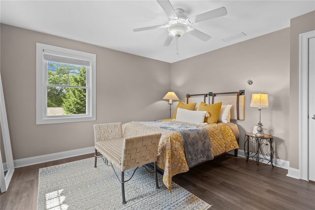 80 Preston Drive, Warwick, RI 02886