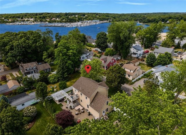 80 Preston Drive, Warwick, RI 02886