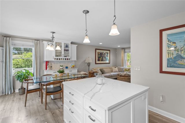 80 Preston Drive, Warwick, RI 02886