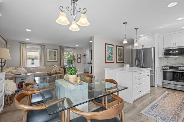 80 Preston Drive, Warwick, RI 02886