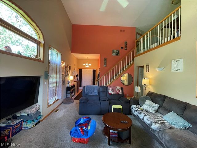 8603 Murray Road, Valley View, OH 44125