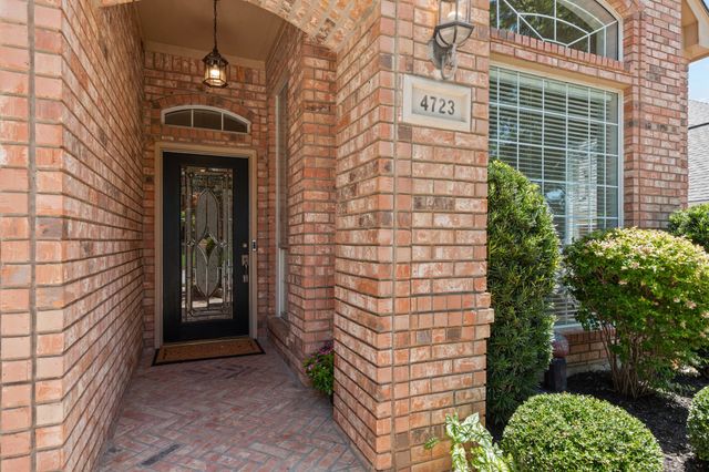 4723 Oak Club Drive, Arlington, TX 76017