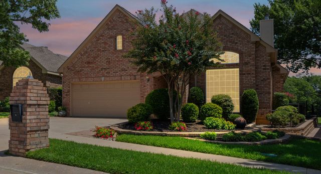 4723 Oak Club Drive, Arlington, TX 76017