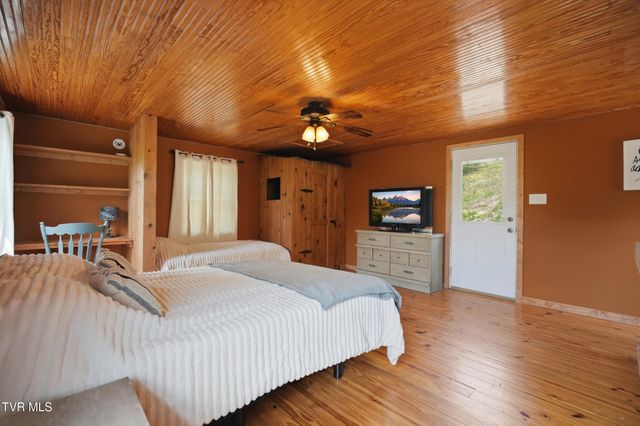 780 Cabin Drive, Blackwater, VA 24221