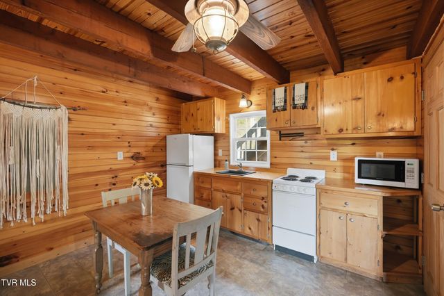 780 Cabin Drive, Blackwater, VA 24221