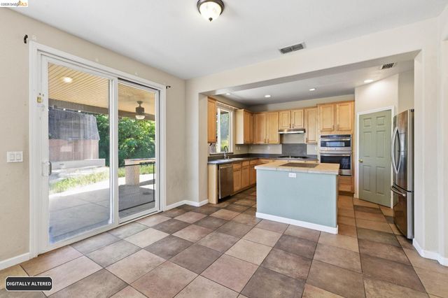 3338 La Cadena Way, Sacramento, CA 95835