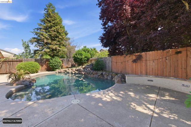 3338 La Cadena Way, Sacramento, CA 95835