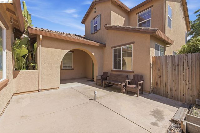 3338 La Cadena Way, Sacramento, CA 95835