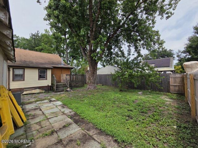 48 Leola Avenue, Keansburg, NJ 07734