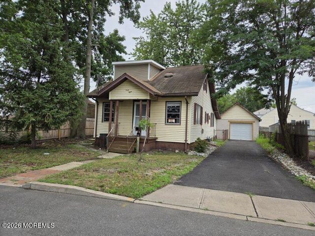 48 Leola Avenue, Keansburg, NJ 07734
