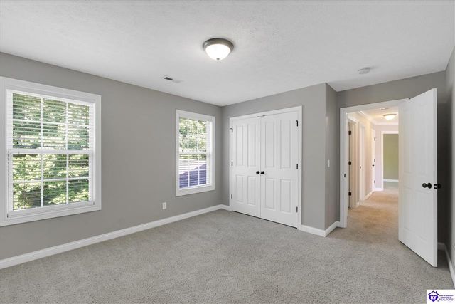 132 W Mandarin Court, Elizabethtown, KY 42701