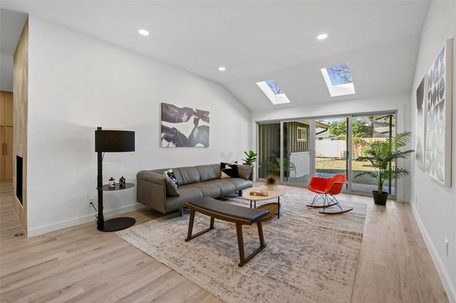 9565 Dartridge Drive, Dallas, TX 75238