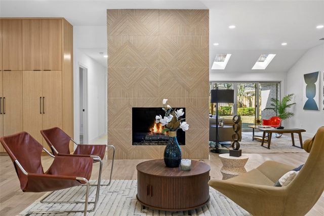 9565 Dartridge Drive, Dallas, TX 75238