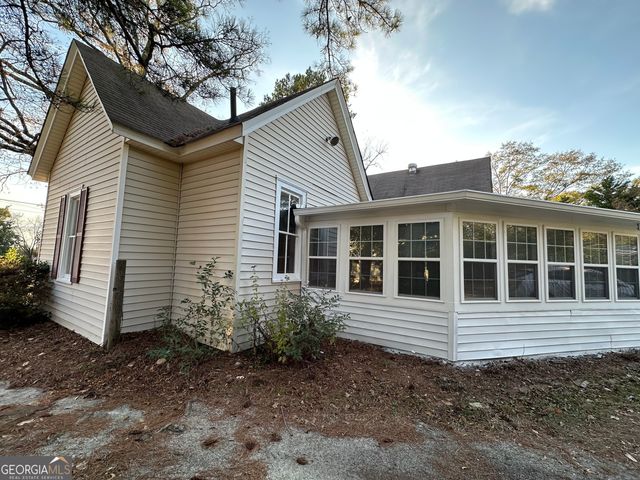 1007 Peek Street NW, Conyers, GA 30012