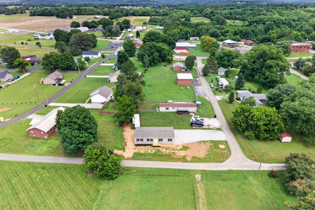 198 C Ray Ward St, Doyle, TN 38559