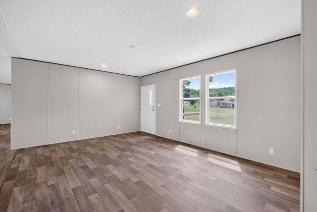 198 C Ray Ward St, Doyle, TN 38559
