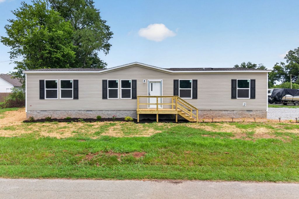 198 C Ray Ward St, Doyle, TN 38559