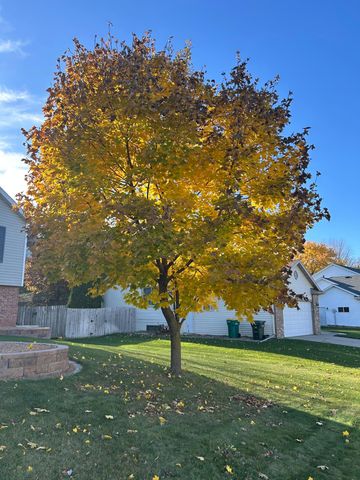 5303 Nicklaus Drive NW, Rochester, MN 55901