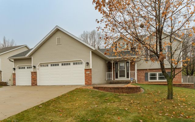 5303 Nicklaus Drive NW, Rochester, MN 55901