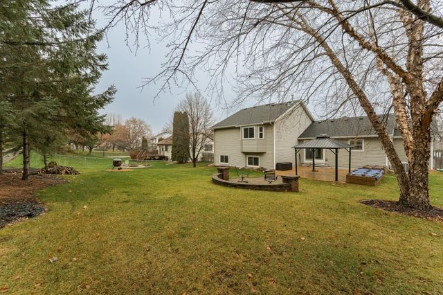 5303 Nicklaus Drive NW, Rochester, MN 55901