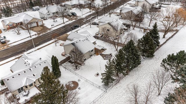 5303 Nicklaus Drive NW, Rochester, MN 55901