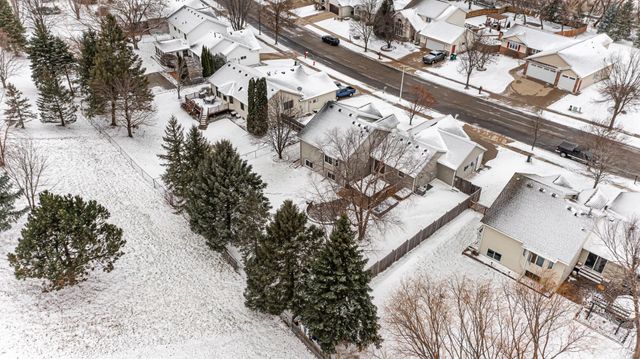 5303 Nicklaus Drive NW, Rochester, MN 55901