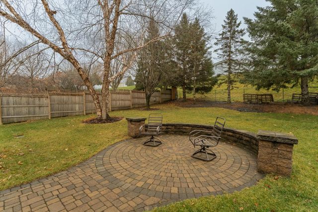 5303 Nicklaus Drive NW, Rochester, MN 55901