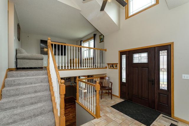 5303 Nicklaus Drive NW, Rochester, MN 55901