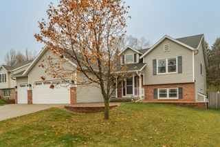 5303 Nicklaus Drive NW, Rochester, MN 55901