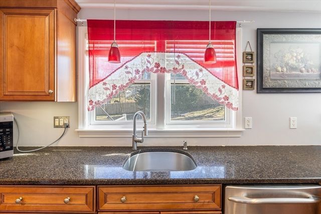 4 Old Colony Way, Yarmouth, MA 02664