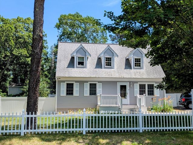 4 Old Colony Way, Yarmouth, MA 02664