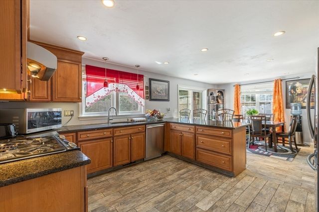 4 Old Colony Way, Yarmouth, MA 02664