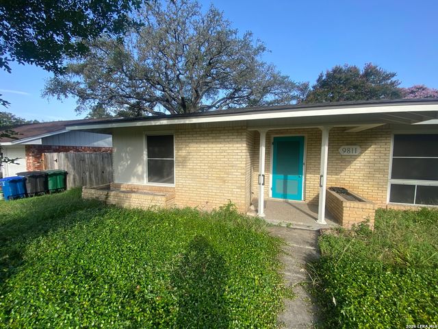 9811 Carolwood Dr, San Antonio, TX 78213