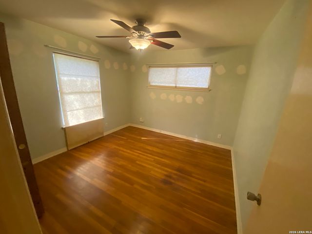 9811 Carolwood Dr, San Antonio, TX 78213