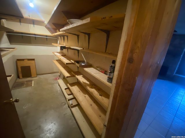 9811 Carolwood Dr, San Antonio, TX 78213