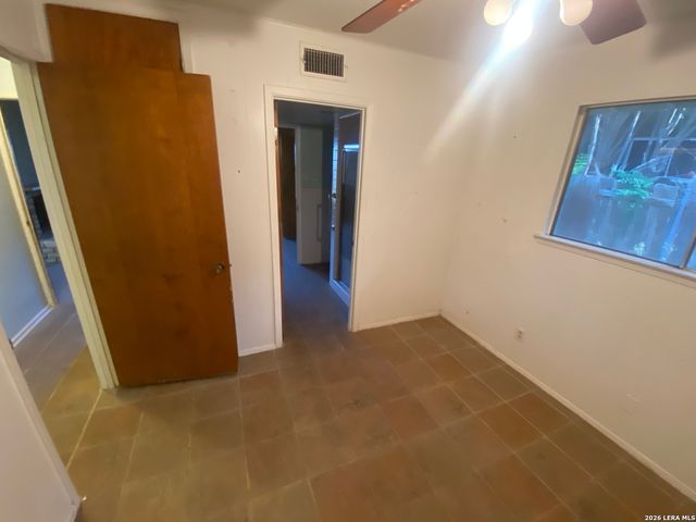 9811 Carolwood Dr, San Antonio, TX 78213