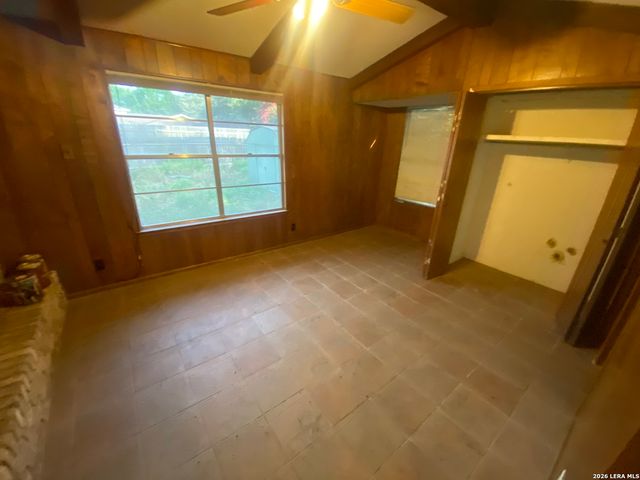 9811 Carolwood Dr, San Antonio, TX 78213