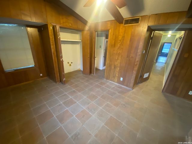 9811 Carolwood Dr, San Antonio, TX 78213