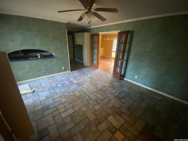 9811 Carolwood Dr, San Antonio, TX 78213