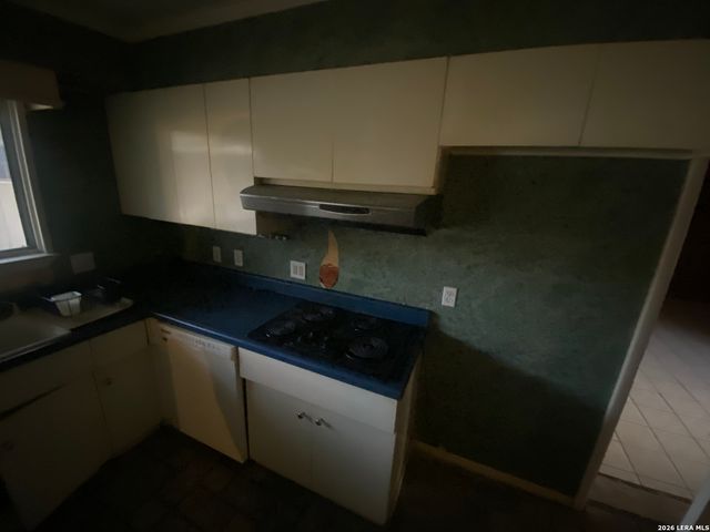 9811 Carolwood Dr, San Antonio, TX 78213