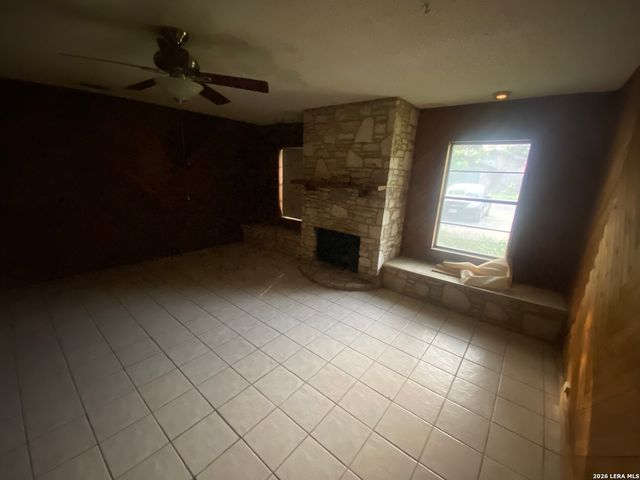 9811 Carolwood Dr, San Antonio, TX 78213