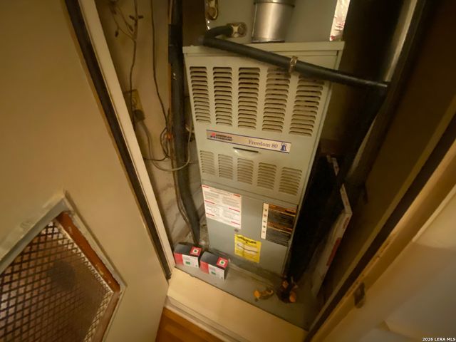 9811 Carolwood Dr, San Antonio, TX 78213