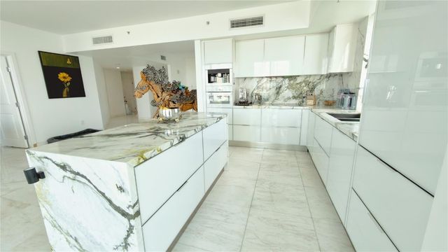 7910 Harbor Island Drive 805, North Bay Village, FL 33141