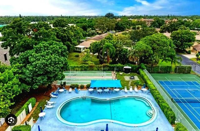 305 30TH AVENUE W A307, Bradenton, FL 34205