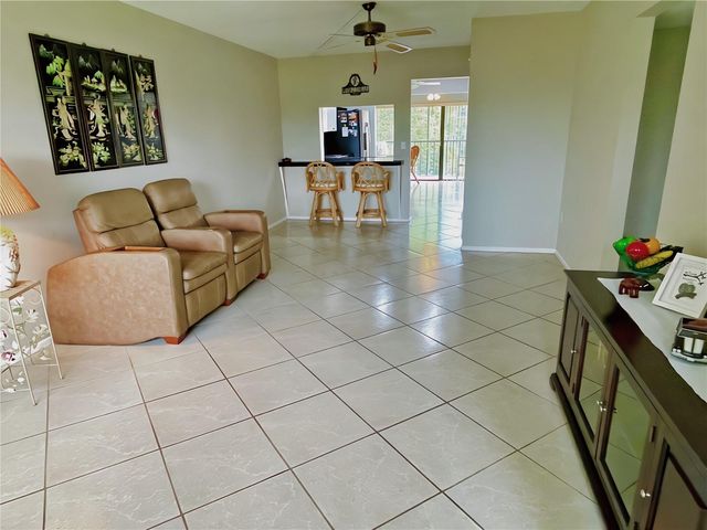 305 30TH AVENUE W A307, Bradenton, FL 34205