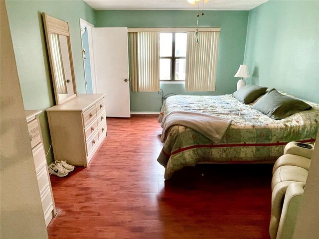 305 30TH AVENUE W A307, Bradenton, FL 34205