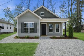 203 Booker Street NW, Pikeville, NC 27863