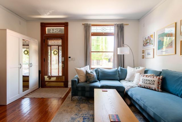 384 E Beck Street, Columbus, OH 43206