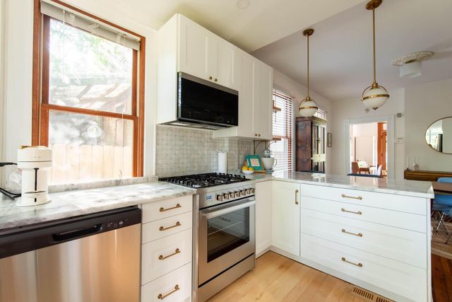 384 E Beck Street, Columbus, OH 43206