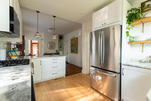 384 E Beck Street, Columbus, OH 43206